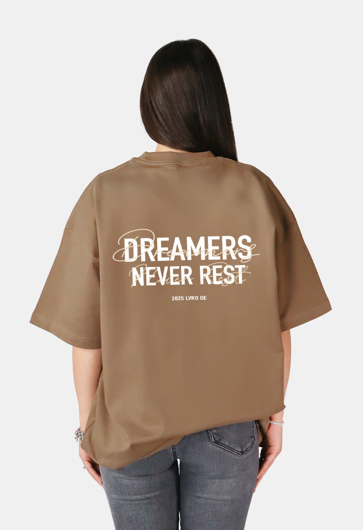 "DREAMERS NEVER REST" TEE | BROWN