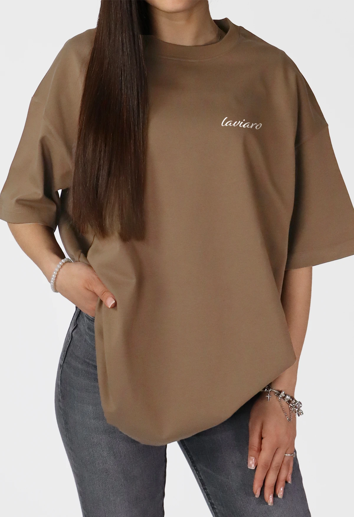 "DREAMERS NEVER REST" TEE | BROWN