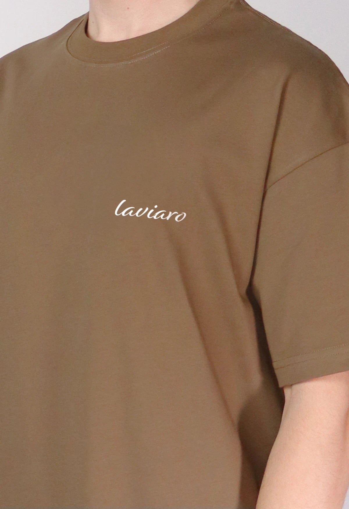 "DREAMERS NEVER REST" TEE | BROWN